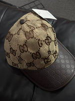 BONÉ GUCCI CÁQUI COURO