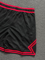 BERMUDA JORDAN PREMIUM PRETA/VERMELHA