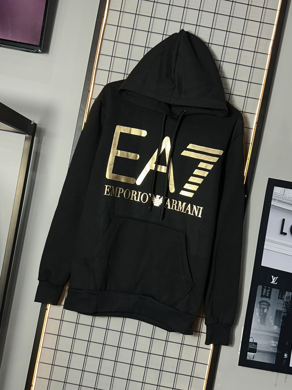 MOLETOM EA7 PRETO/GOLD