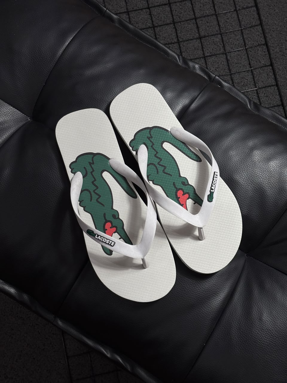 CHINELO LCST BRANCO HAVAIANAS