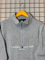 JAQUETA QUARTERZIP TOMMY H. CINZA