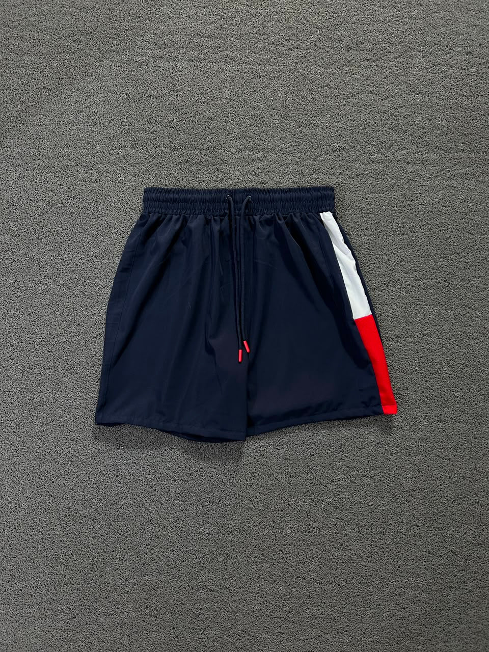BERMUDA TOMMY AZUL M./VERMELHA