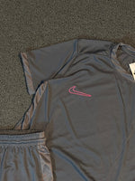 CONJ. NK ACADEMY CINZA E./ROSA