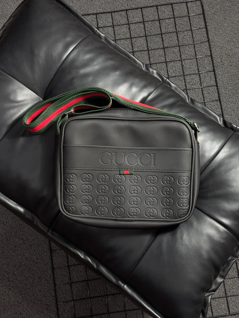 SHOULDER BAG GUCCI PRETA