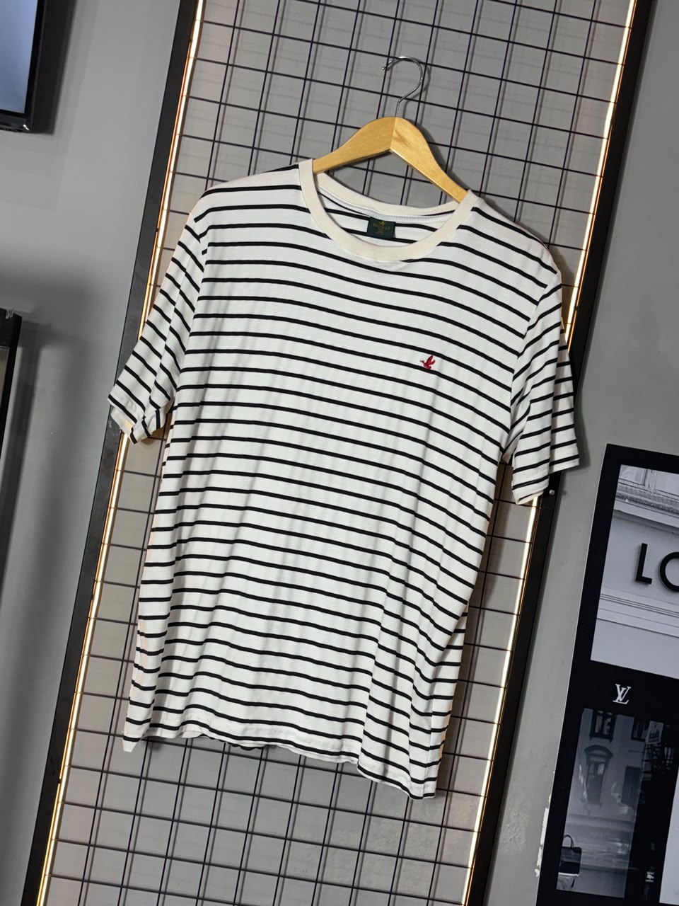 Camiseta Brooks Branca/Preta