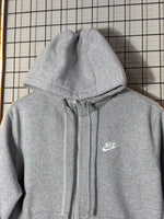 MOLETOM NIKE CLUB CINZA TOUCA