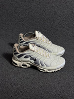 TÊNIS NK AIR MAX PLUS TN OFF