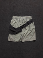BERMUDA NK SWOOSH EMB. CINZA CLARO