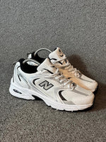 NEW BALANCE 530 BRANCO/PRETO