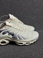 TÊNIS NK AIR MAX PLUS TN OFF