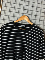 CAMISETA ZARA LISTRADA PRETA/BRANCA