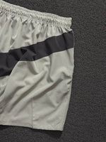 BERMUDA NK SWOOSH EMB. CINZA CLARO