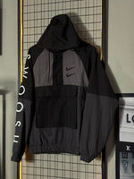 CORTA VENTO NK SWOOSH PRETO
