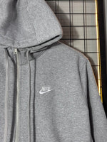 MOLETOM NIKE CLUB CINZA TOUCA
