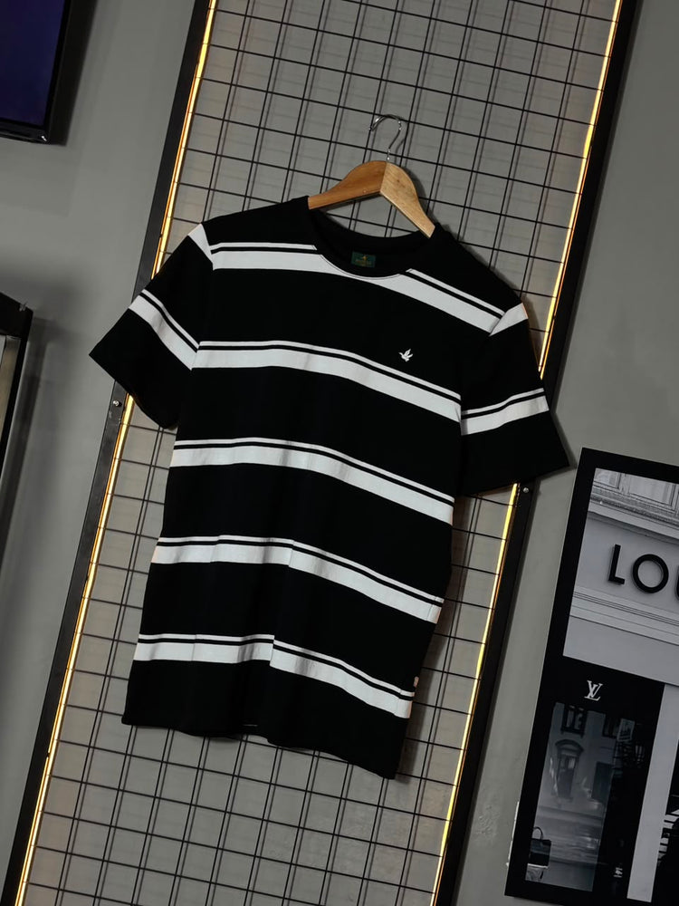 Camiseta Brooks. Preta/Branca