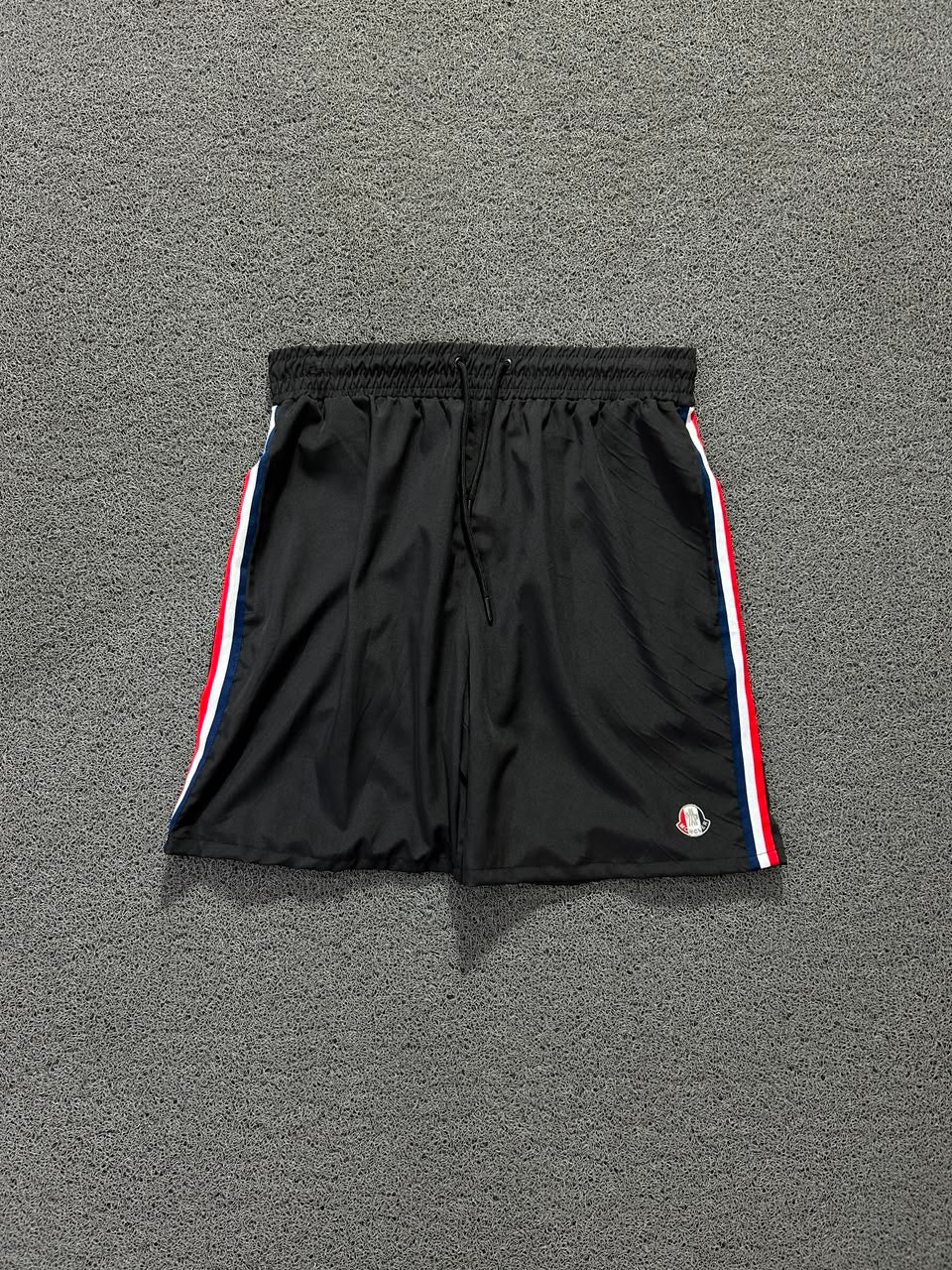 BERMUDA MONCLER BASIC PRETA