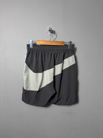 Bermuda NK Swoosh Emborrachado CNZ/C