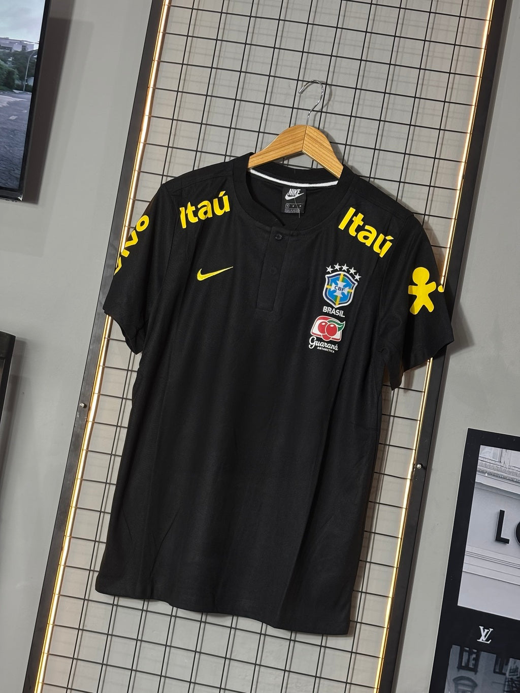 Camiseta Seleção Brasileira Treino Preta