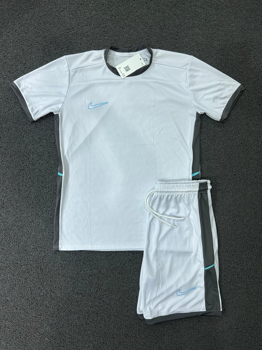 Conjunto Nike Academy - Branco/Cinza