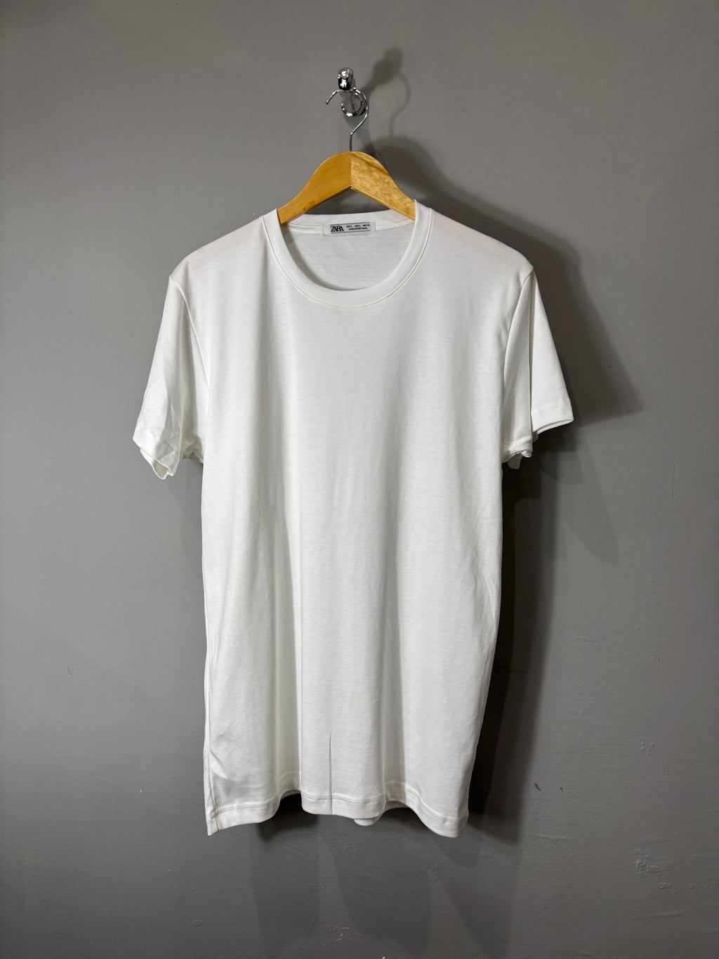 Camiseta Zara Básica - Branca