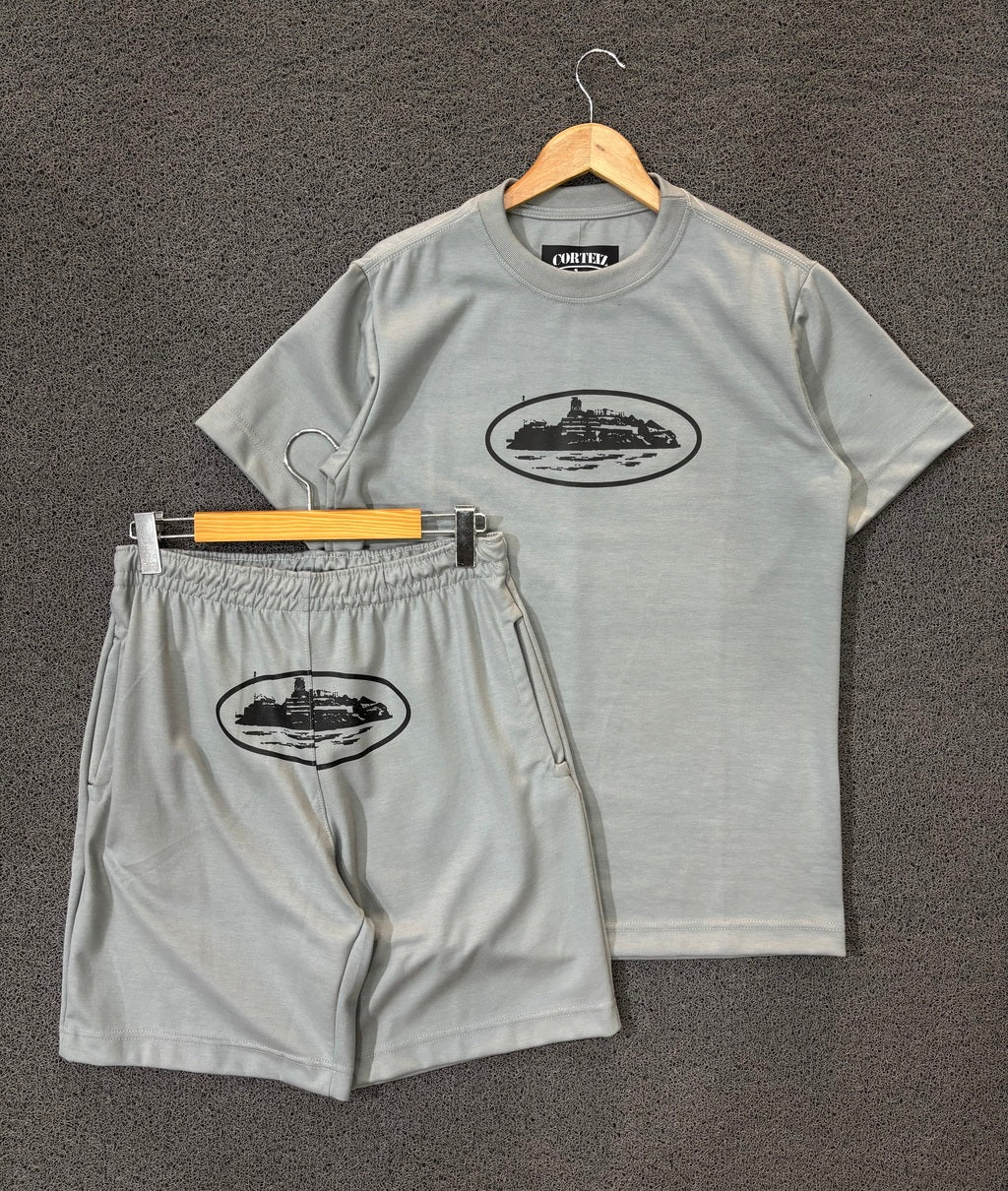 Conjunto Corteiz Cinza