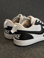 Nike Court Borough - Preto e Branco